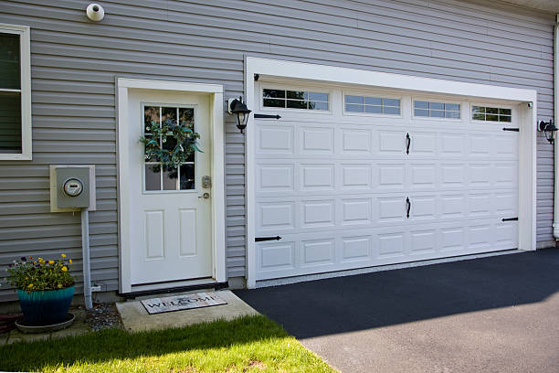 24/7 Emergency Garage Door Panel Replacement experts in Merrifield, VA